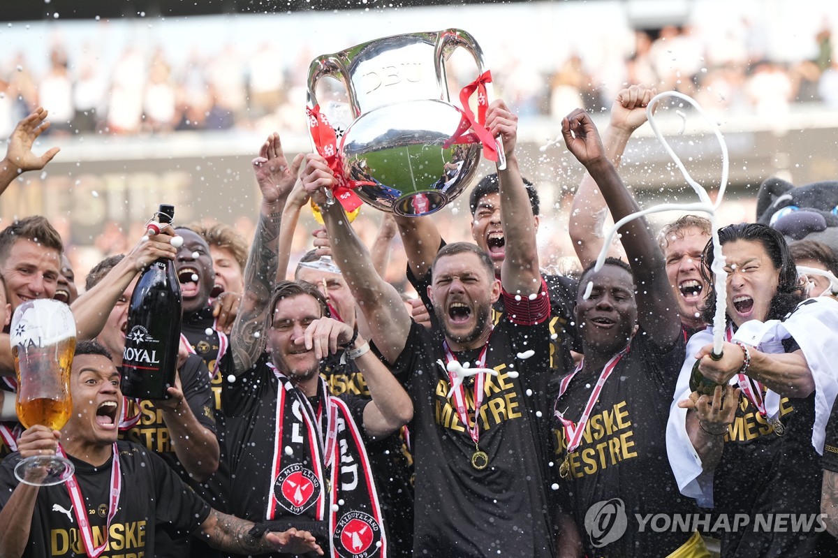 波罗再下一城！曼城主场0-3落后于热刺